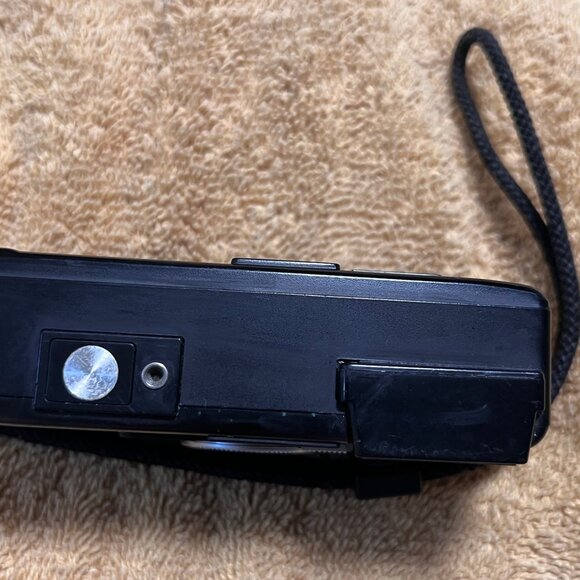 Fujica Pocket 450 Flash 110 Film Camera – Flash & Shutter Working - Picture 7 of 9